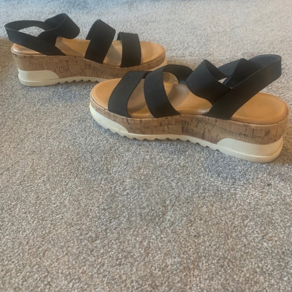 Platform sandals